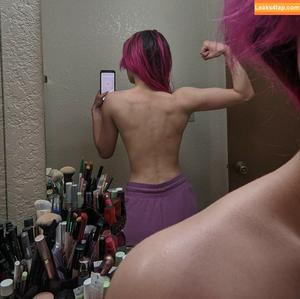 QueenTofu photo #0587