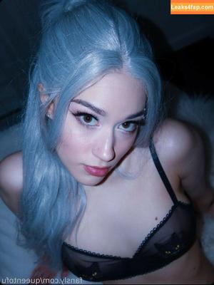 QueenTofu photo #0624