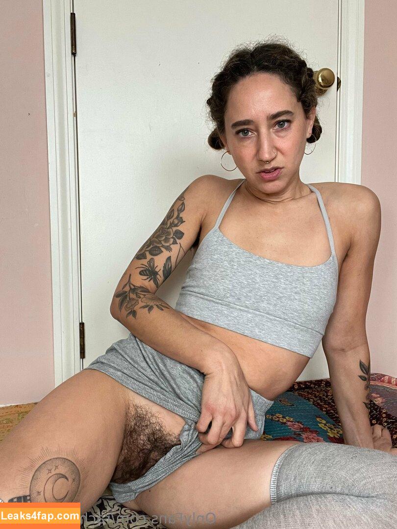 rachelmae36-1 / rachel_mae36 leaked photo photo #0063