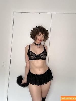Realmkitten photo #0074