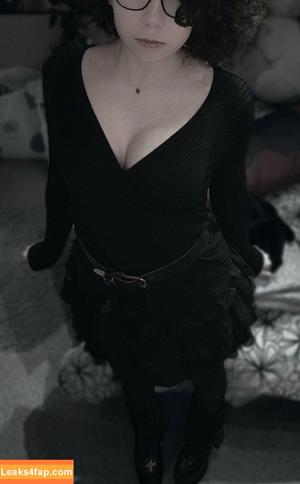 RiriMiaou photo #0016