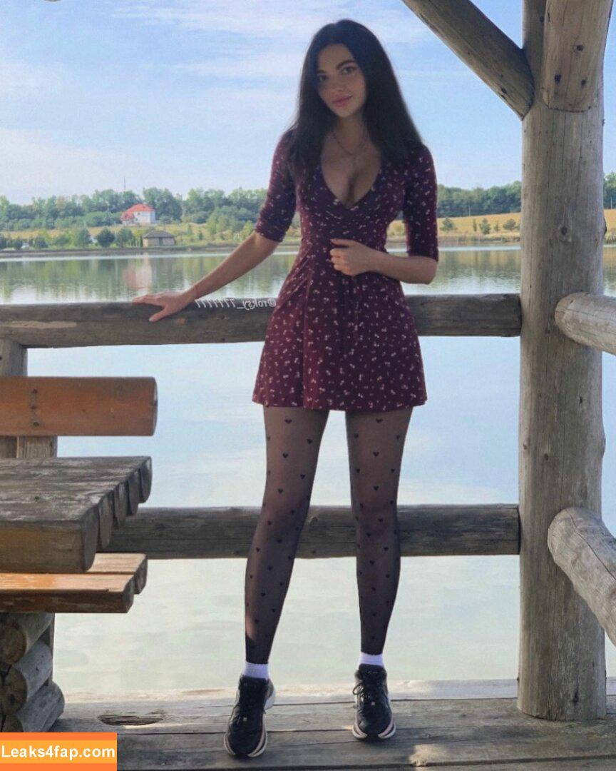 Roksana Holodova / 777_roksana_777 / roksy / roksy777 / roksyholodova leaked photo photo #0011