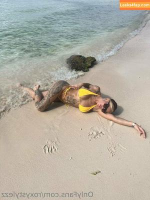 roxystylezz photo #0075