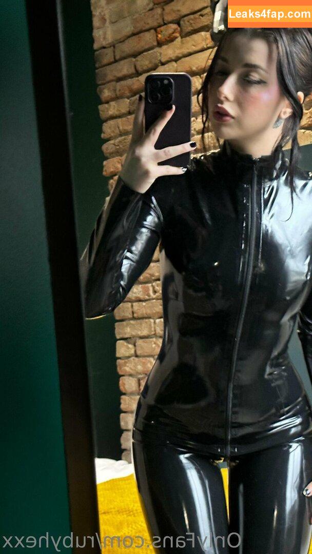 rubyhexx / therubyhexx leaked photo photo #0035