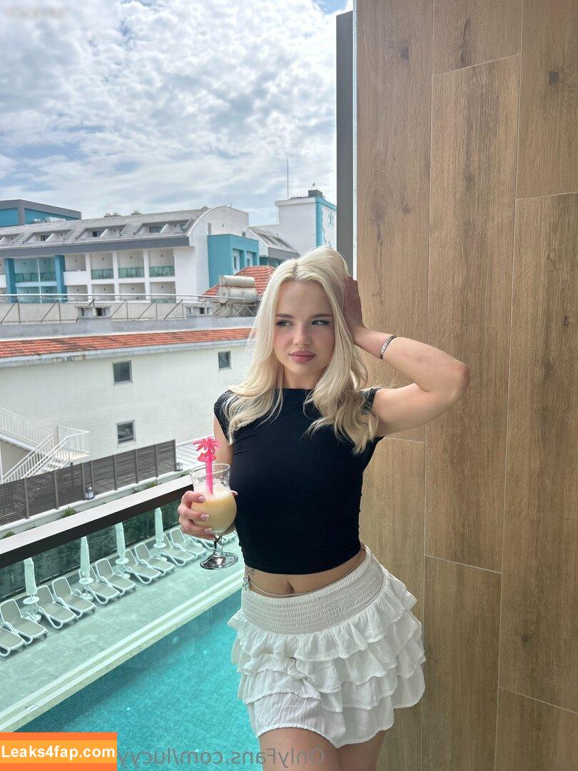 Russianlucy /  leaked photo photo #0001