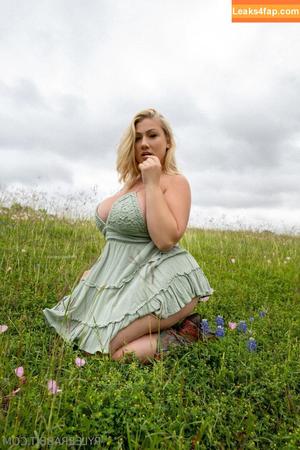 Rylee Rabbit photo #0091