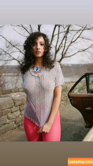 Sadaf H. Nava фото #0009