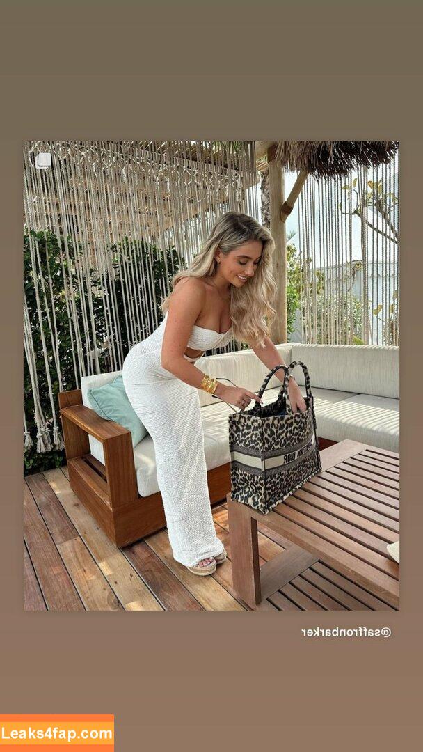 Saffron Barker / saffronbarker / thegoddesssaffron leaked photo photo #0026