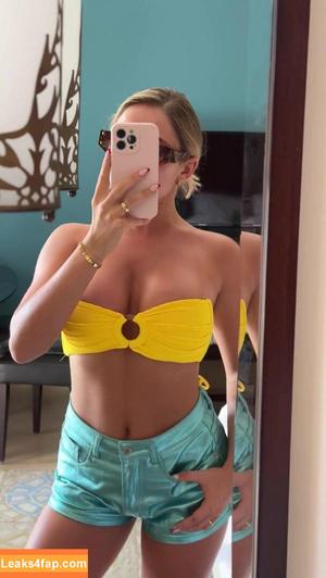 Saffron Barker photo #0027