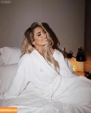 Saffron Barker photo #0099