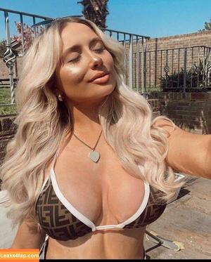 Saffron Barker photo #0142
