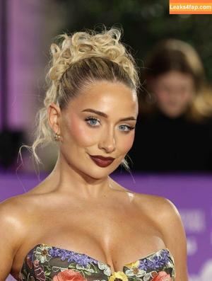 Saffron Barker photo #0202