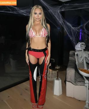 Saffron Barker photo #0208