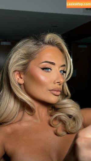 Saffron Barker photo #0209