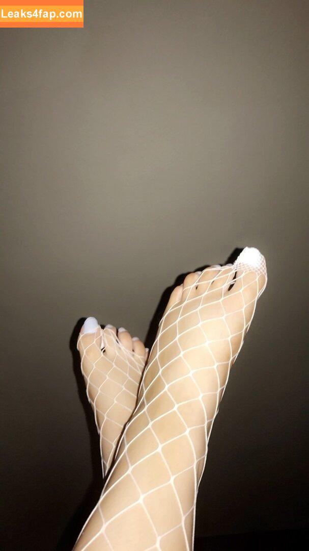 Saffron Leigh / SaffronLeigh / imsaffronleigh / saffronleighx leaked photo photo #0081