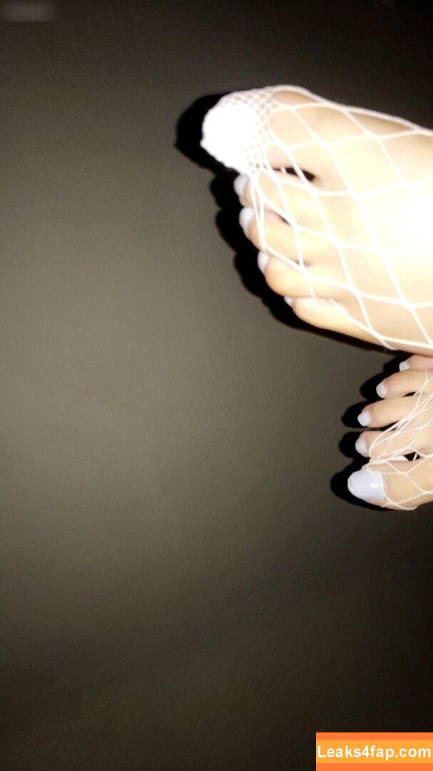 Saffron Leigh / SaffronLeigh / imsaffronleigh / saffronleighx leaked photo photo #0082