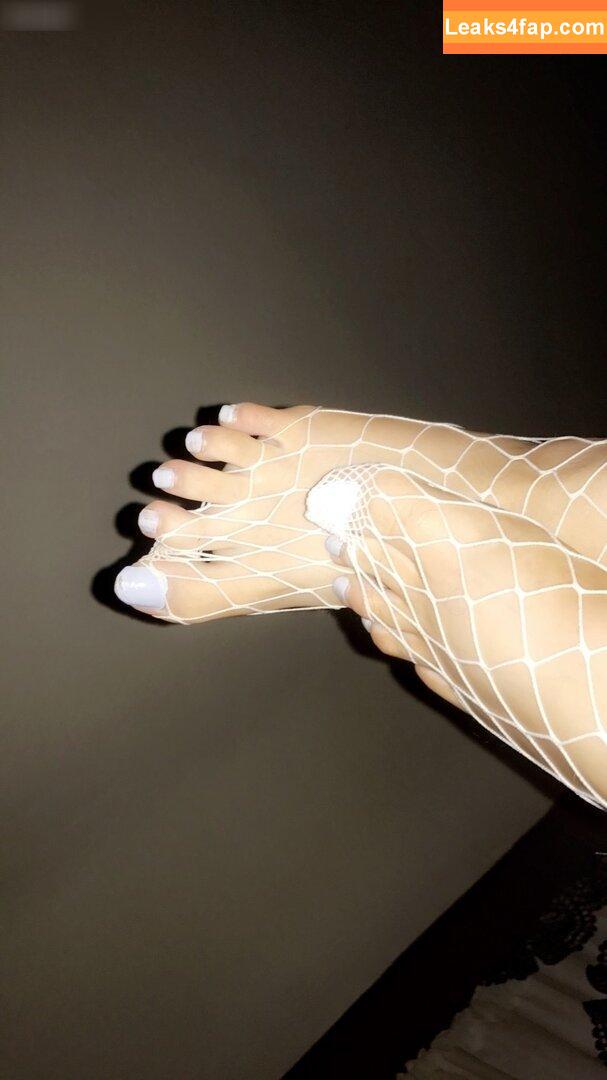 Saffron Leigh / SaffronLeigh / imsaffronleigh / saffronleighx leaked photo photo #0084