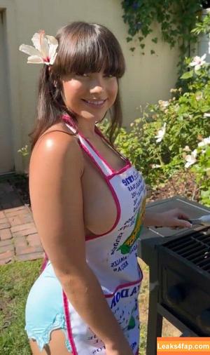 Salome Munoz photo #0013