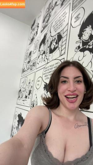 Samantha Gonzalez photo #0002