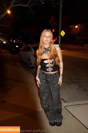 Samnimetitties photo #0022