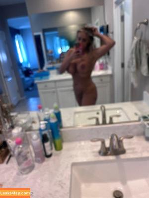 Saracheeky photo #0050