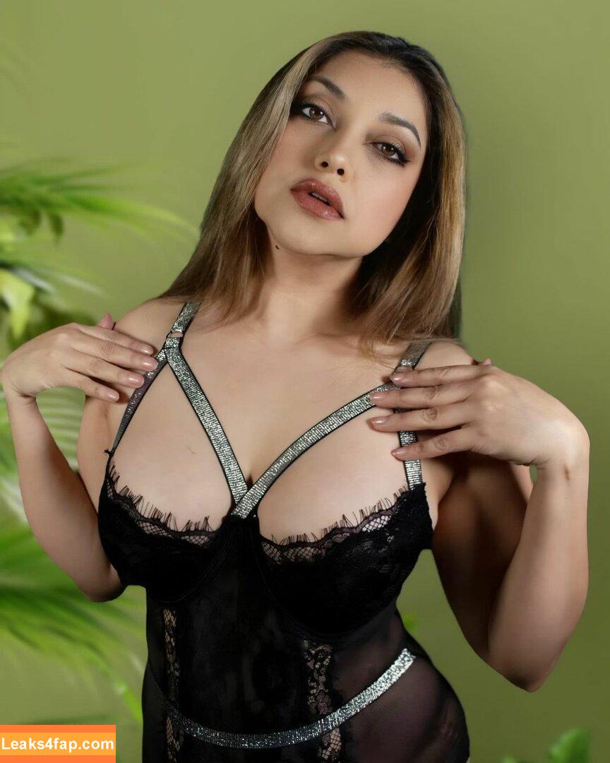 Sarah Azhari / sazarita leaked photo photo #0101