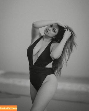Sarah Azhari photo #0015