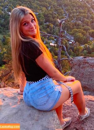 Sarah Lindstrom photo #0017
