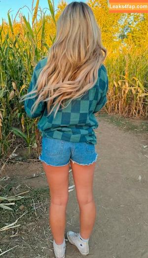Sarah Lindstrom photo #0048