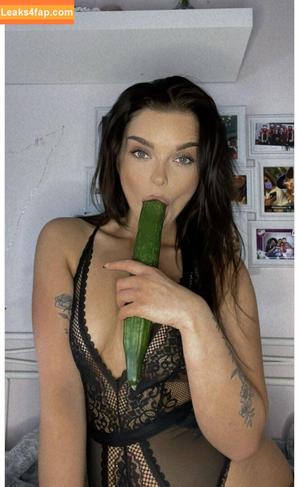 Sarah Monroe photo #0011