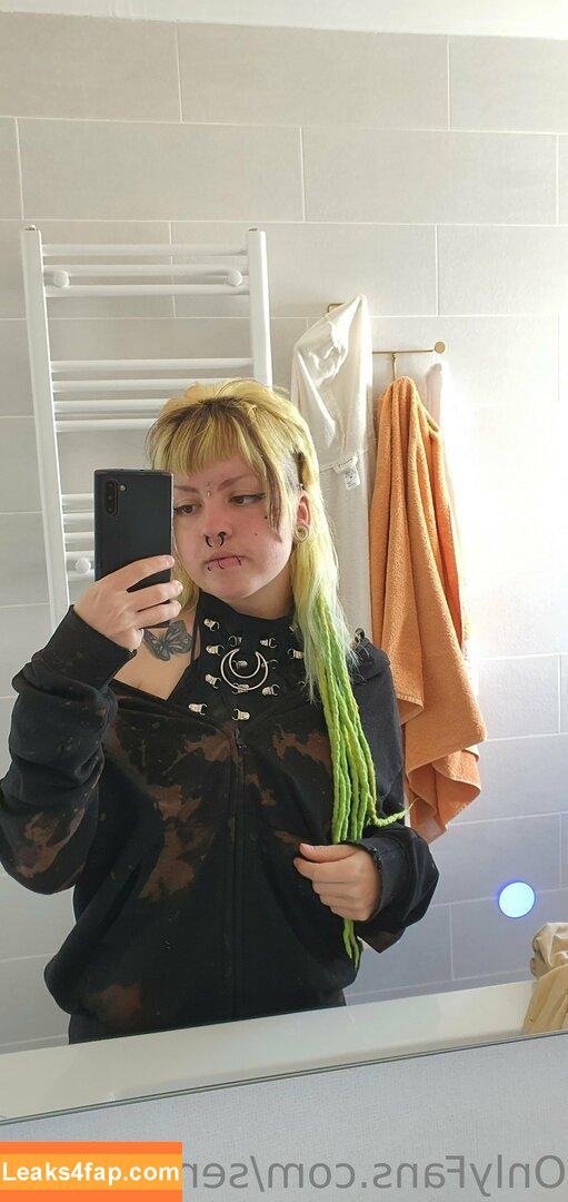 semitattooedgoth / semi_goth leaked photo photo #0008