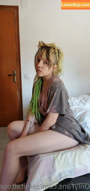 semitattooedgoth photo #0009