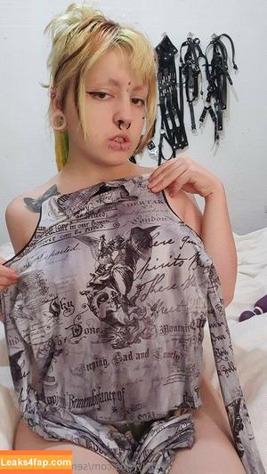 semitattooedgoth photo #0040
