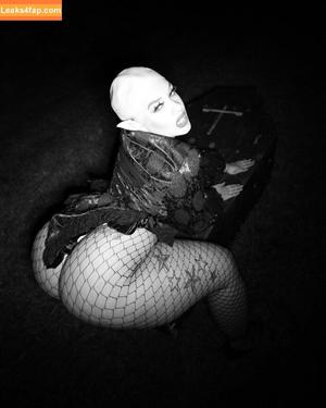 Shainarae photo #0096