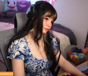 Shini Waifu photo #0018