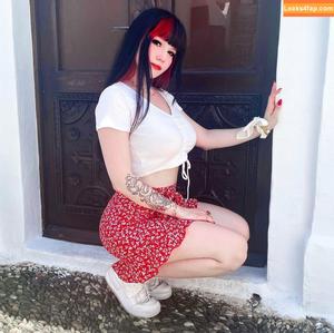 Shini Waifu photo #0021