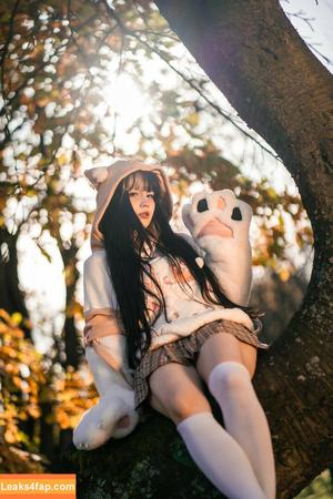 Shini Waifu photo #0032