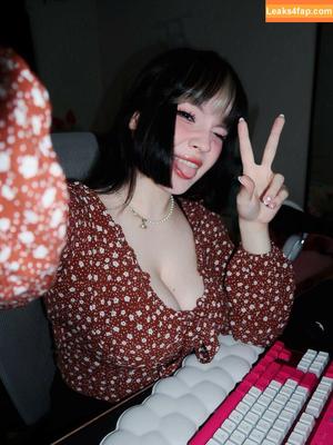 Shini Waifu photo #0082