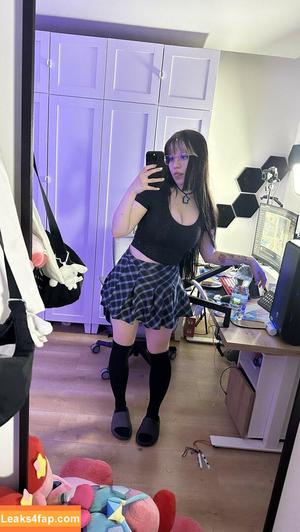 Shini Waifu photo #0091