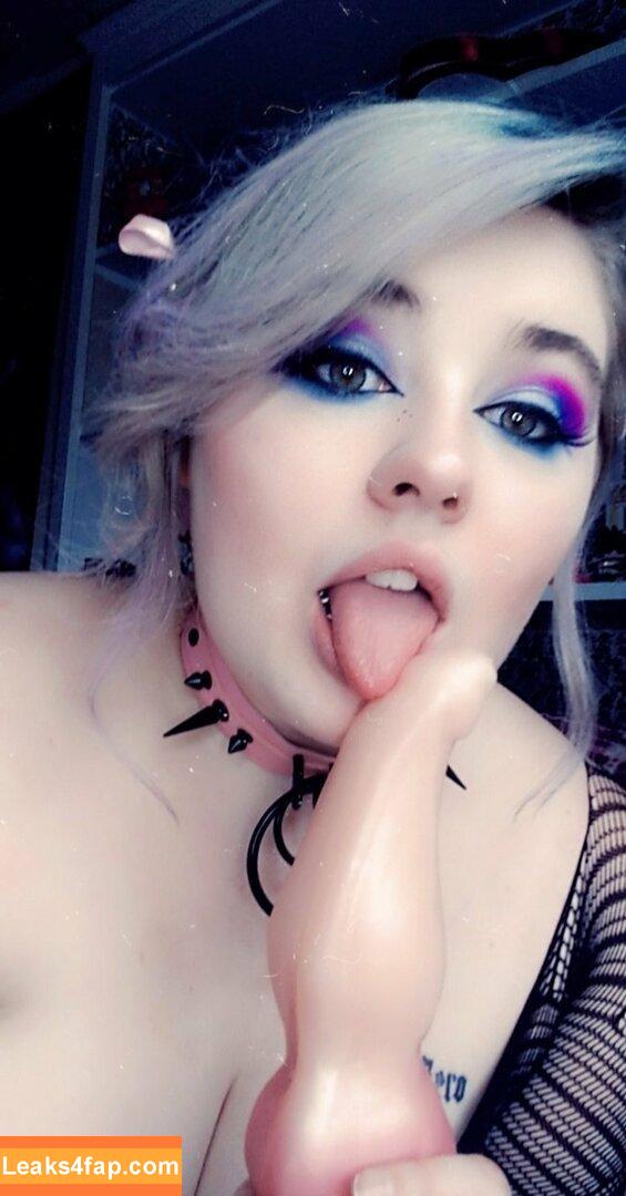 shylohnova /  leaked photo photo #0006