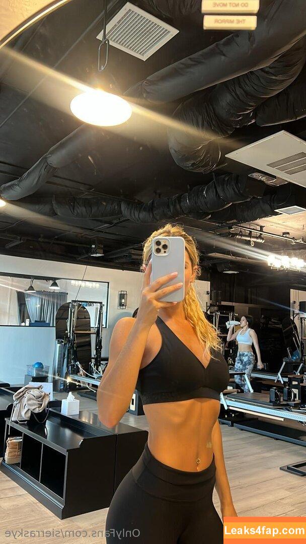 sierraskye / sierraaaskyee leaked photo photo #0021