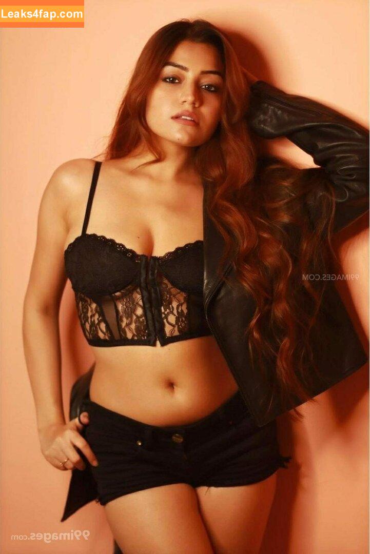 Simran Kaur Hundal / simrankaurhundalofficial слитое фото фото #0002