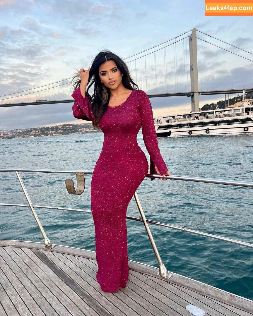 Simran Kaur / https: / simran_167 / symrann.k leaked photo photo #0076