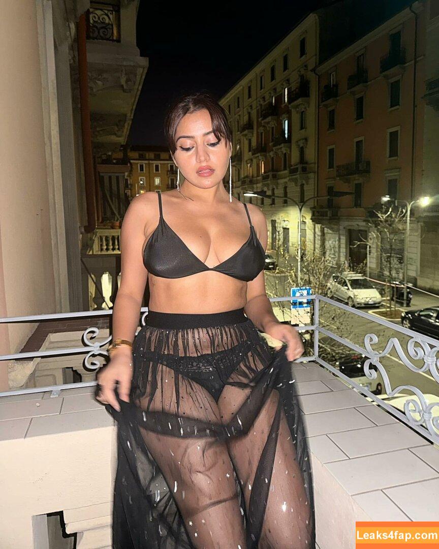 Simran Kaur / https: / simran_167 / symrann.k leaked photo photo #0084