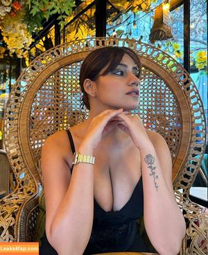 Simran Kaur photo #0052