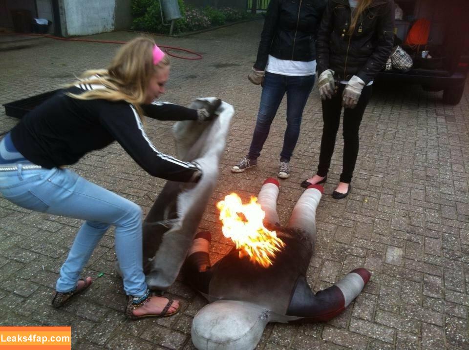 siswet19 / Siswet / siswetofficial leaked photo photo #0088