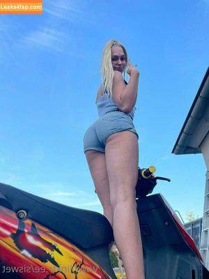 siswet19 photo #0622
