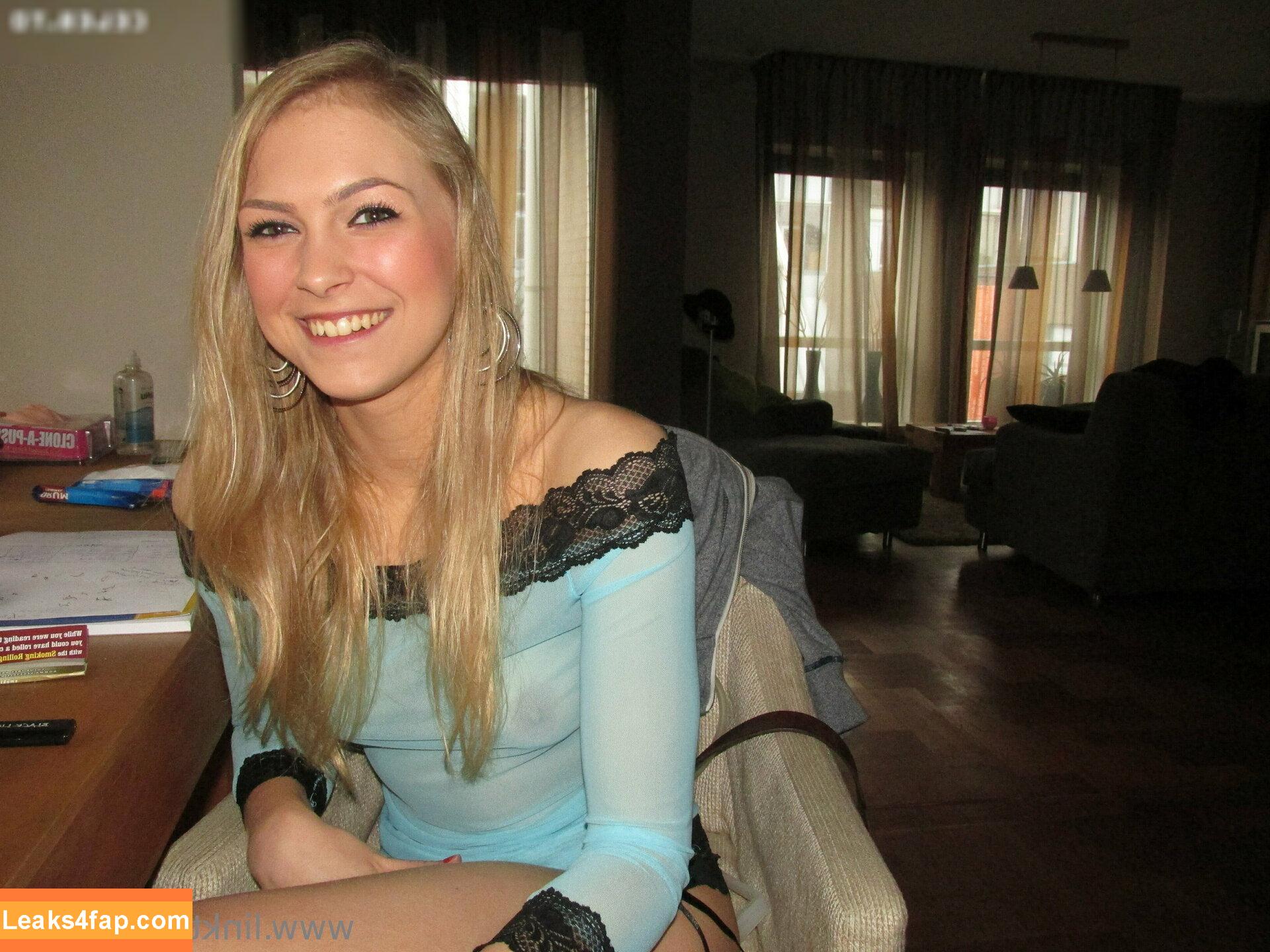 siswet19 / Siswet / siswetofficial leaked photo photo #1085