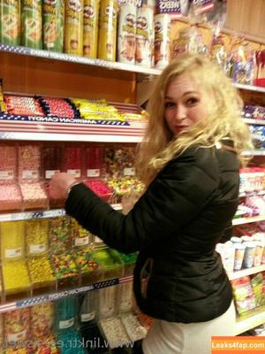 siswet19 photo #1055