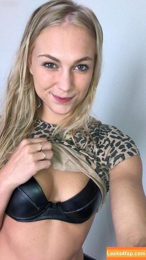 siswet19 photo #1410